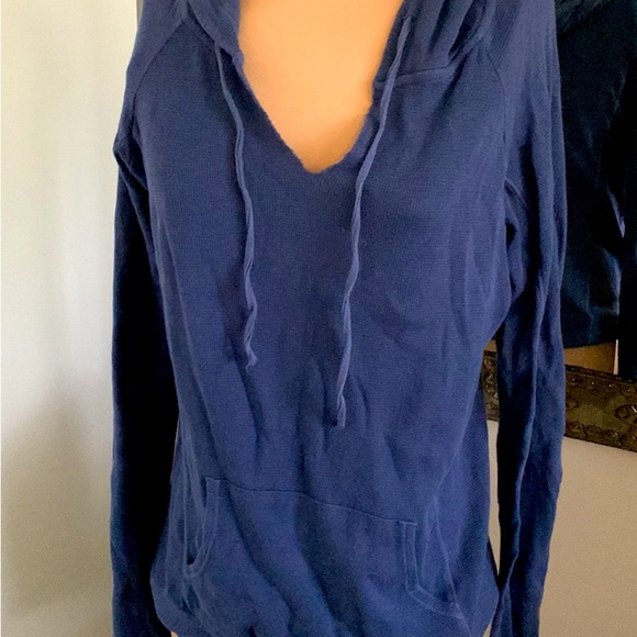 HOODIE PULLOVER POUCH POCKETS SIZE SMALL BLUE KNIT - Picture 2 of 5